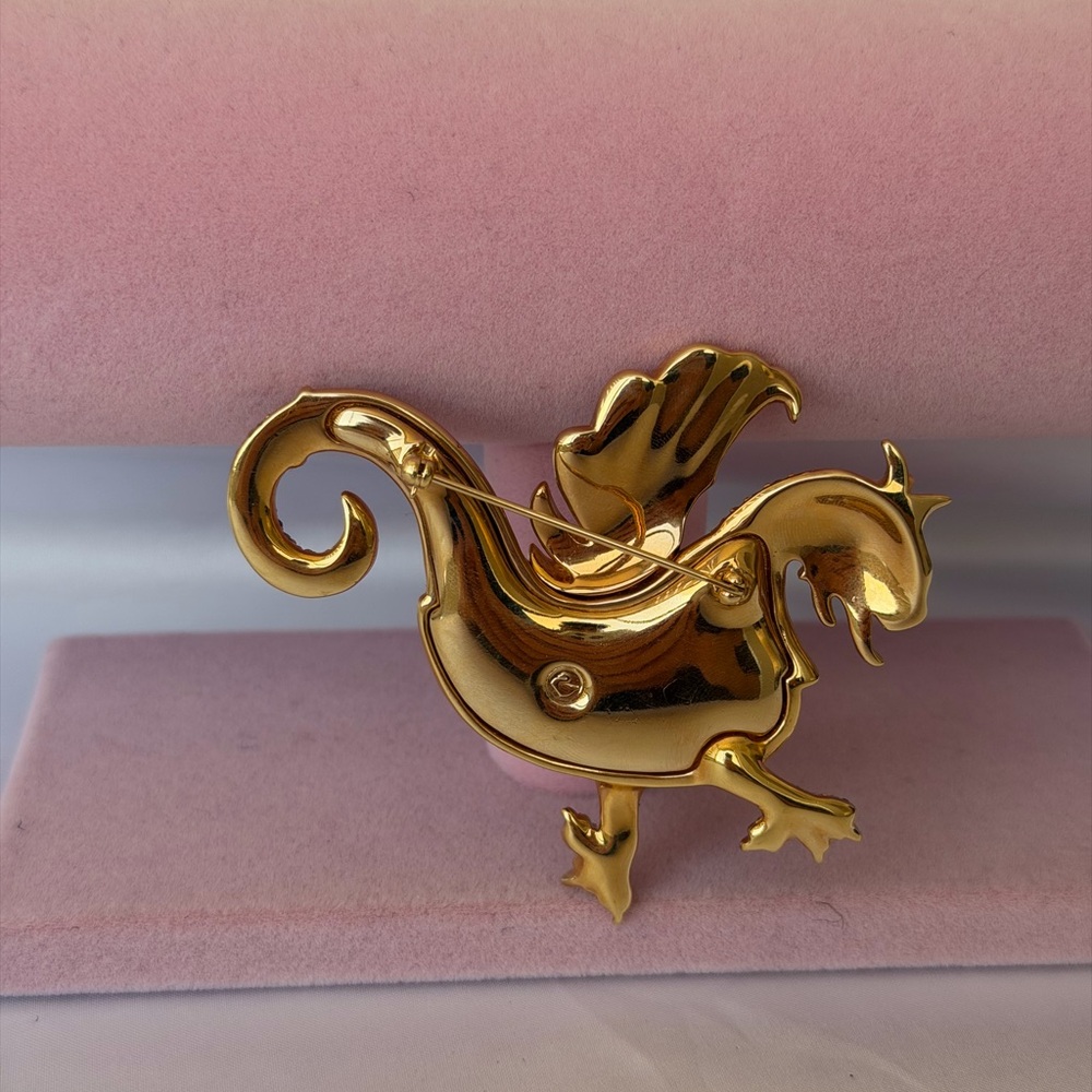 SWAROVSKI brooch of a large winged figural hippocampus mythical creature - Picture 4 of 4